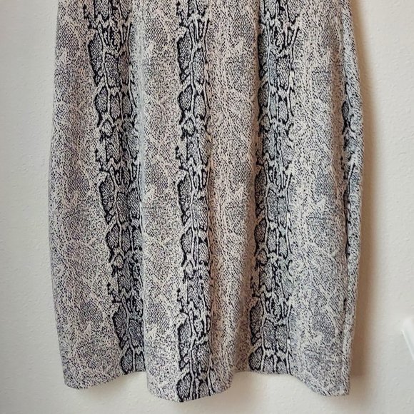 Calvin Klein Snake Skin Print Sleeveless Shawl Collared Thick Sheath Dress - Picture 4 of 10